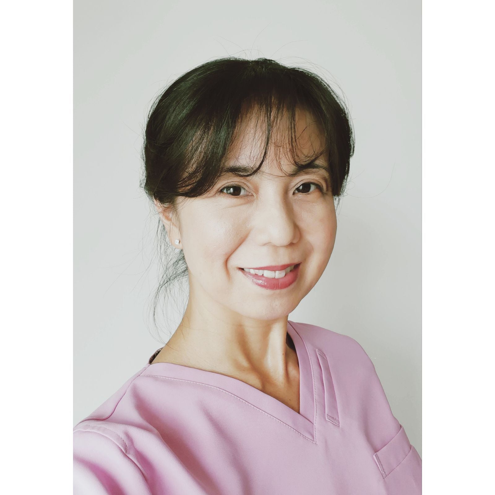 エミリオット助産院 河井恵美様にLaLUCAのマタニティ用品を監修いただきました。